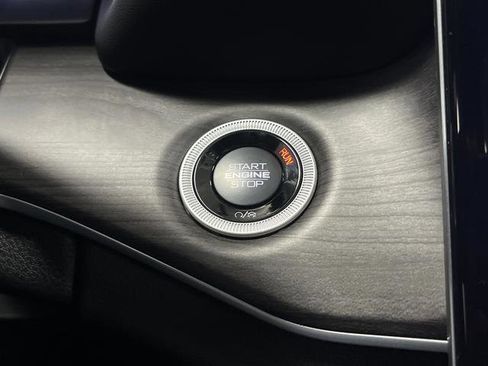 New 2025 Jeep Grand Cherokee L Limited w/ Luxury Tech Group II image 23