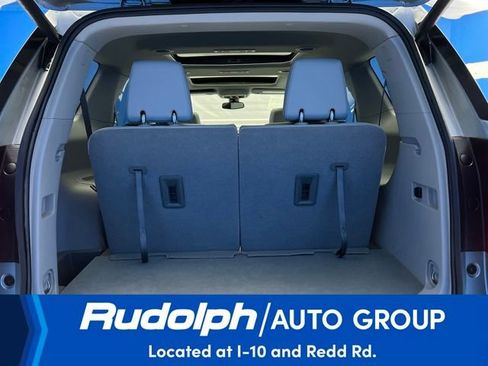 Used 2023 GMC Acadia SLT w/ Preferred Package image 35