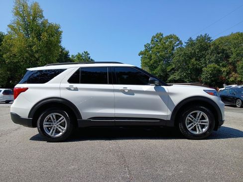 Used 2022 Ford Explorer XLT w/ Equipment Group 202A RWD image 5