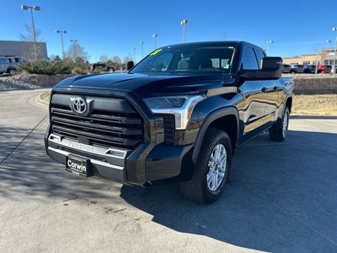 Used 2022 Toyota Tundra SR5 w/ SR5 Convenience Package image 3