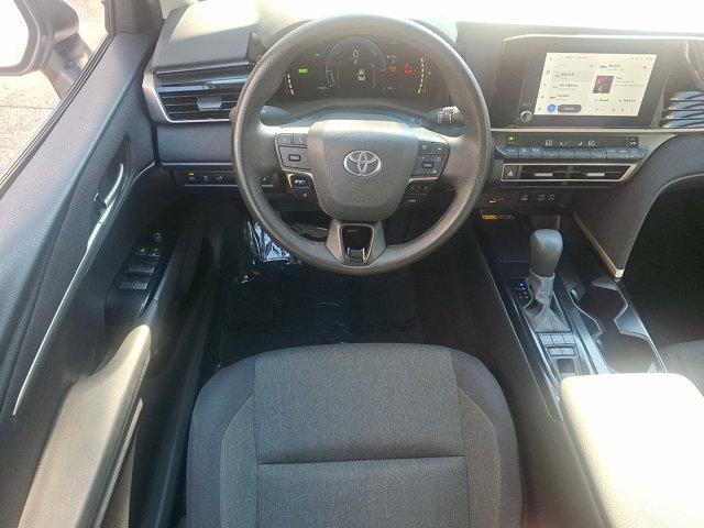 Used 2025 Toyota Camry LE FWD image 11