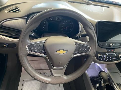 Used 2025 Chevrolet Malibu LT FWD image 13