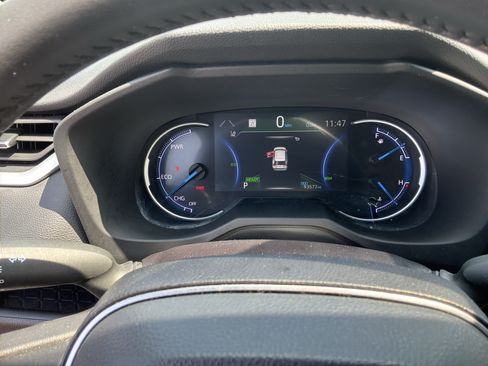 Used 2022 Toyota RAV4 XSE AWD/4WD image 21