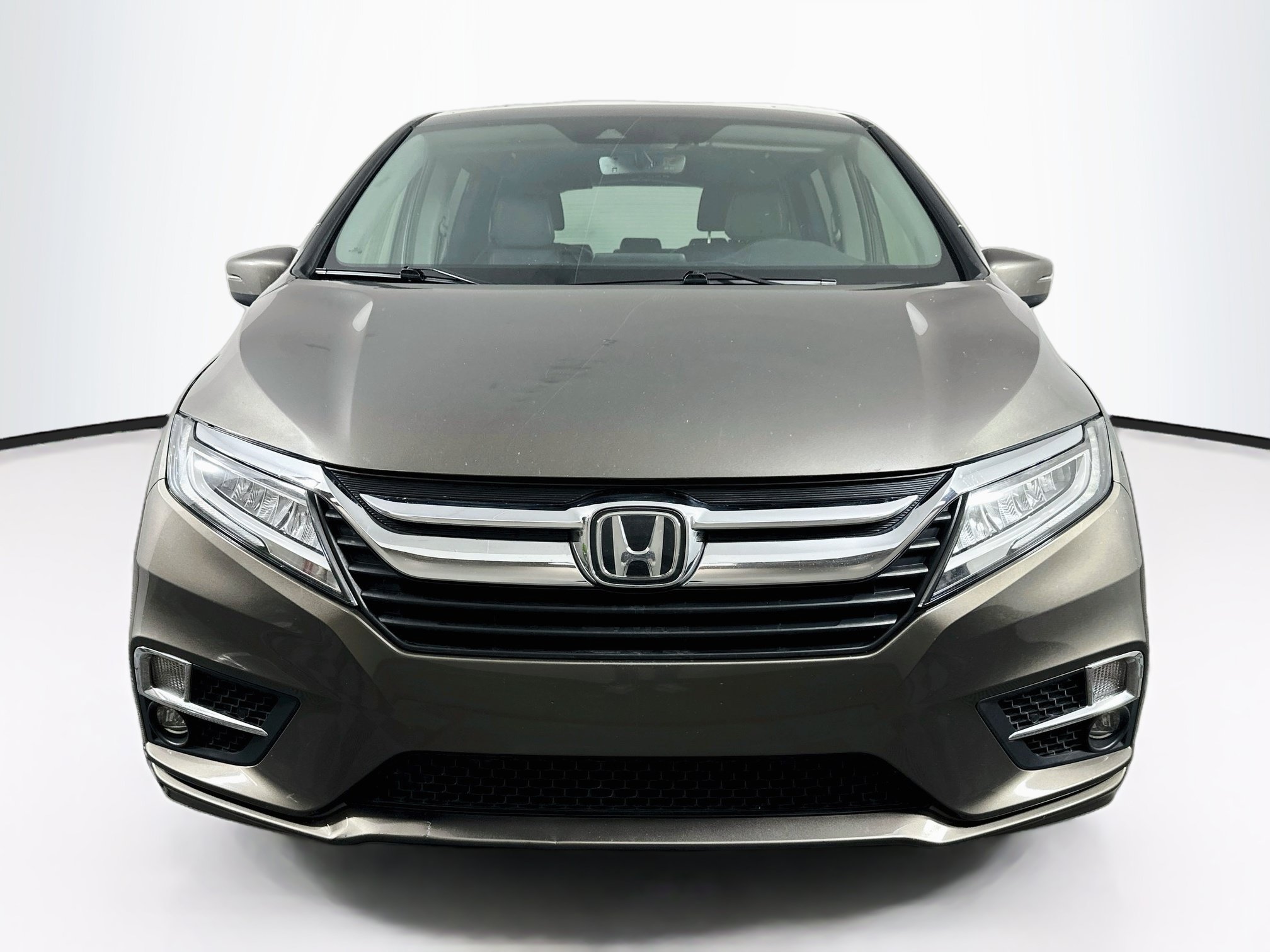 Used 2018 Honda Odyssey Touring image 2
