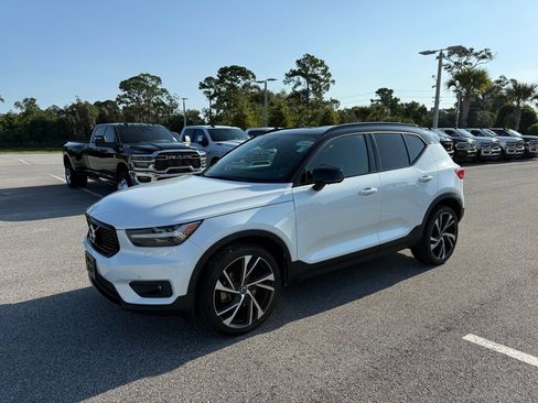 Used 2020 Volvo XC40 T5 R-Design AWD/4WD image 7