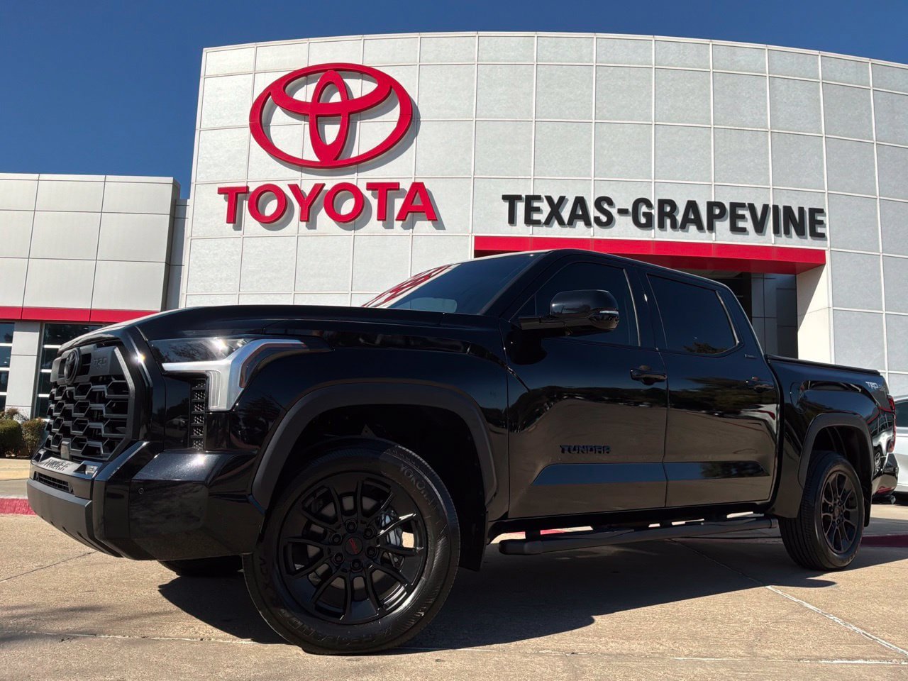 Used 2024 Toyota Tundra Limited w/ TRD Off-Road Package AWD/4WD image 2
