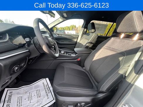 New 2026 Jeep Grand Cherokee L Laredo AWD/4WD image 22