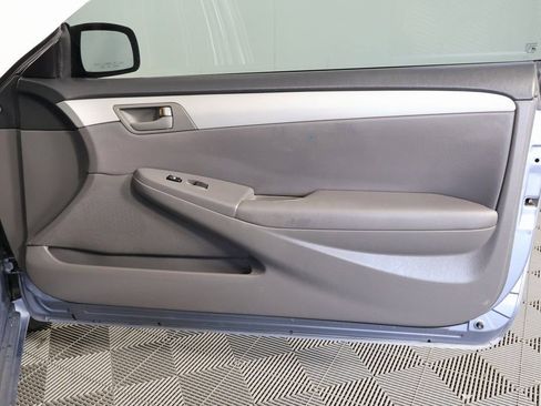 Used 2004 Toyota Solara SE FWD image 13