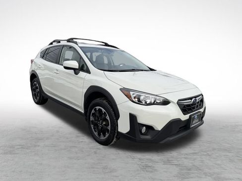 Used 2023 Subaru Crosstrek 2.0i Premium image 4