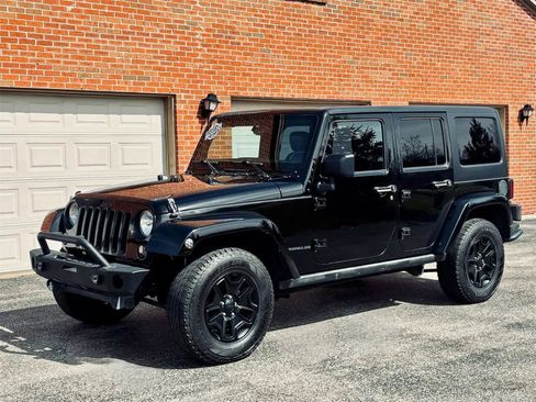 Used 2016 Jeep Wrangler Unlimited Sahara image 6
