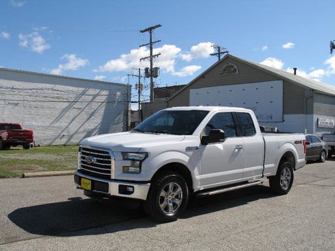 Used 2015 Ford F150 XLT w/ Equipment Group 302A Luxury image 3