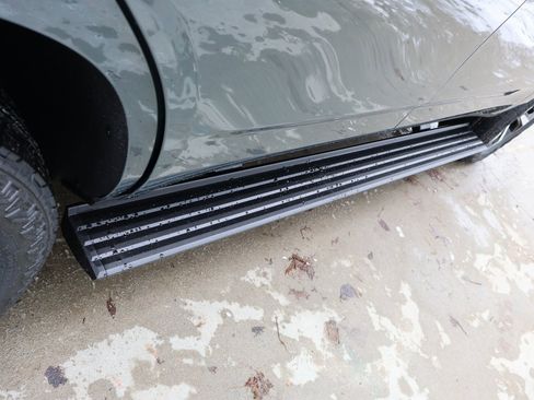 New 2026 GMC Yukon AT4 w/ AT4 Premium Plus Package image 39