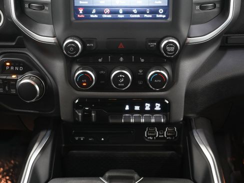 Used 2019 RAM 1500 Big Horn image 17