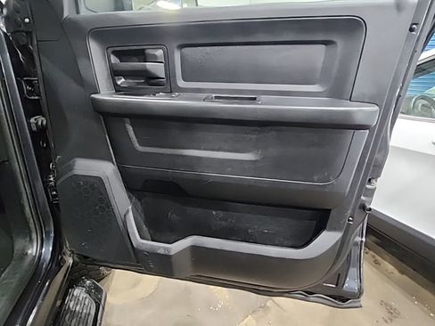 Used 2016 RAM 2500 Tradesman w/ Chrome Appearance Group AWD/4WD image 19