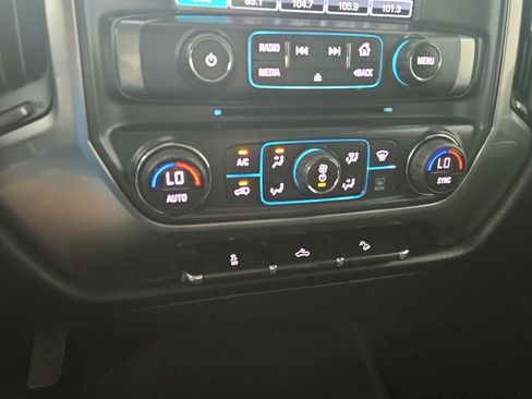 Used 2017 Chevrolet Silverado 1500 LT w/ All Star Edition AWD/4WD image 28