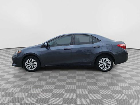 Used 2017 Toyota Corolla LE image 5