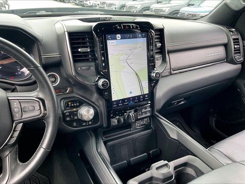 Used 2024 RAM 1500 Limited AWD/4WD image 17