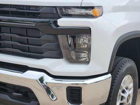 New 2026 Chevrolet Silverado 2500 W/T w/ WT/CX Safety Package AWD/4WD image 17