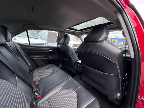 Used 2022 Toyota Camry SE w/ Audio Upgrade Package image 27