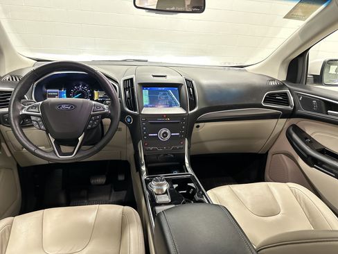 Used 2019 Ford Edge Titanium w/ Cold Weather Package AWD/4WD image 29