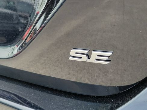 Used 2023 Toyota Camry SE FWD image 6