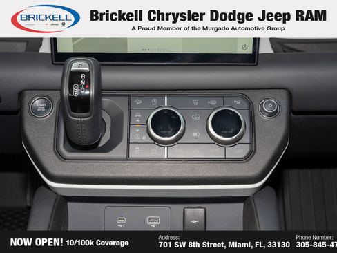 Used 2023 Land Rover Defender 130 SE image 22