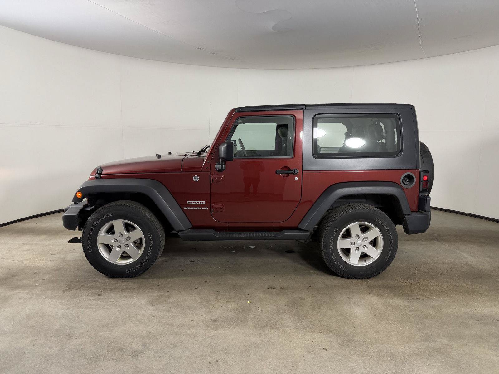 Used 2010 Jeep Wrangler Sport AWD/4WD image 11