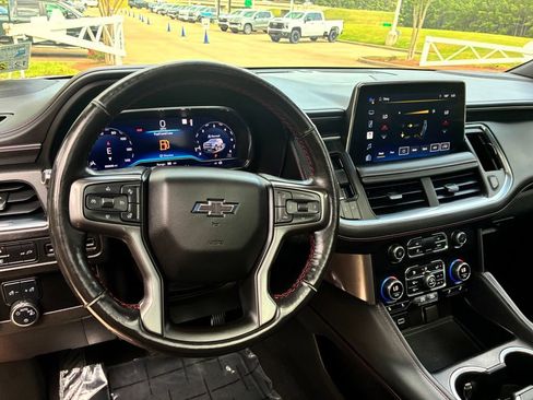 Used 2022 Chevrolet Suburban RST w/ Sport Performance Package RWD image 25