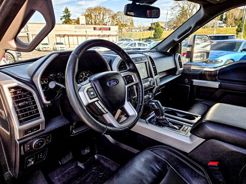 Used 2019 Ford F150 Lariat w/ Equipment Group 502A Luxury image 9