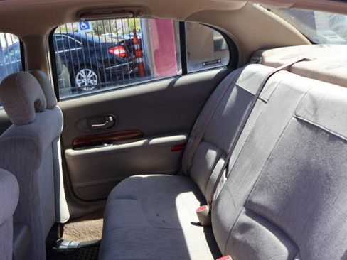 Used 2002 Buick Le Sabre Custom w/ Luxury Pkg image 16