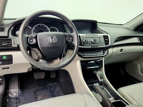 Used 2017 Honda Accord LX image 12