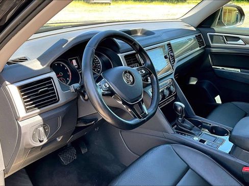 Used 2018 Volkswagen Atlas SEL FWD image 18