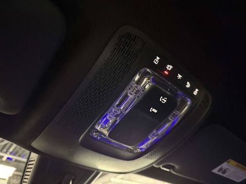Certified 2023 Mercedes-Benz GLB 35 AMG 4MATIC image 38
