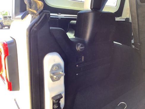Used 2021 Jeep Wrangler Unlimited Rubicon AWD/4WD image 34