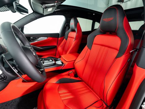 Used 2025 Aston Martin DBX 707 image 16