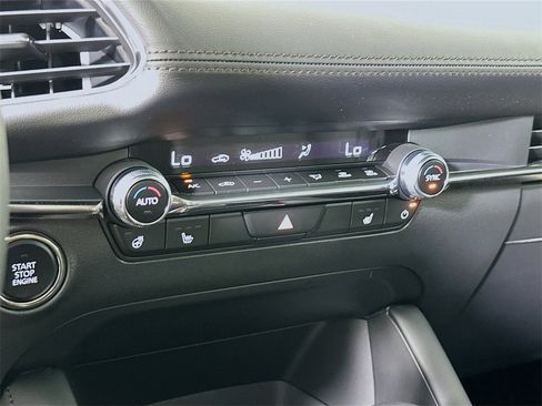 New 2025 MAZDA MAZDA3 Hatchback w/Premium Plus Pkg image 14