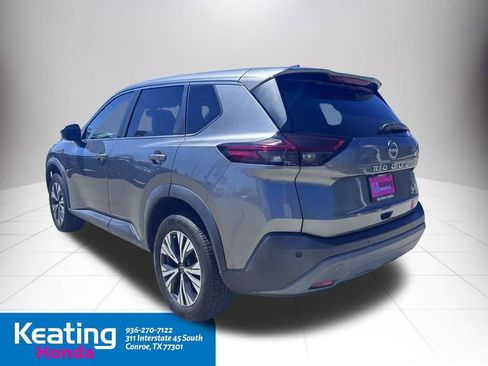 Used 2022 Nissan Rogue SV image 9