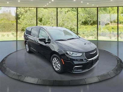 Certified 2024 Chrysler Pacifica Touring-L