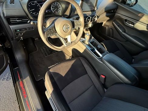 Used 2020 Nissan Sentra SV image 18
