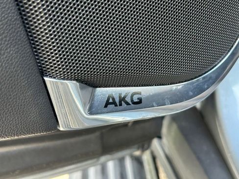 Used 2023 Cadillac Escalade Sport Platinum w/ LPO, ONYX Package AWD/4WD image 34