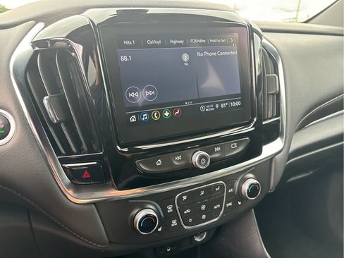 Certified 2024 Chevrolet Traverse LT FWD image 10