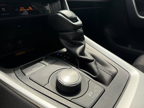 Used 2024 Toyota RAV4 Limited w/ Advanced Technology Package image 19