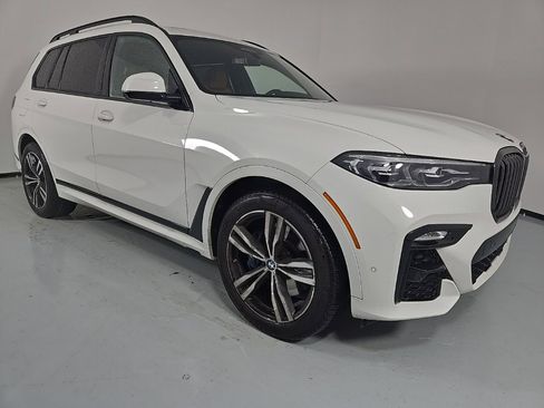 Certified 2022 BMW X7 xDrive40i w/ M Sport Package image 7