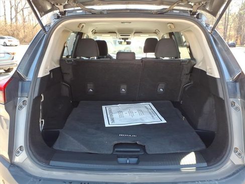 Used 2023 Nissan Rogue SV image 36