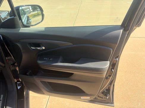 Used 2023 Honda Ridgeline RTL-E image 36