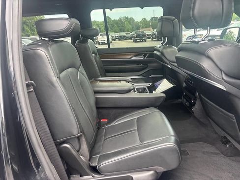 Used 2023 Jeep Grand Wagoneer 4WD image 14