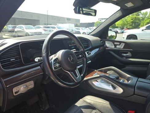 Used 2022 Mercedes-Benz GLS 450 4MATIC image 3