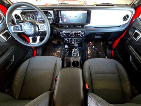 Certified 2025 Jeep Wrangler Sahara 4xe image 9