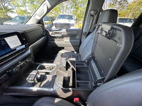 Used 2023 Chevrolet Silverado 1500 LTZ AWD/4WD image 27