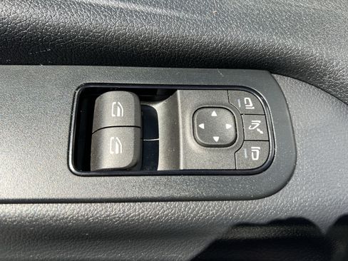 Used 2022 Mercedes-Benz Sprinter 2500 image 15